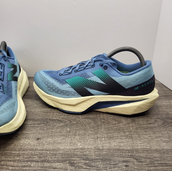 New Balance Sneakers Mens 9 D FuelCell Rebel V4 MFCXLK4 Blue Running Gym Shoes - Picture 2 of 11
